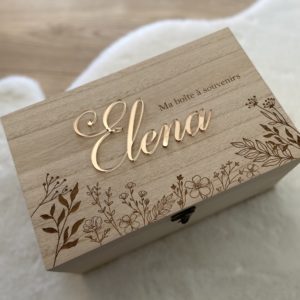 Boîte en bois prénom en plexi (avec insert)
