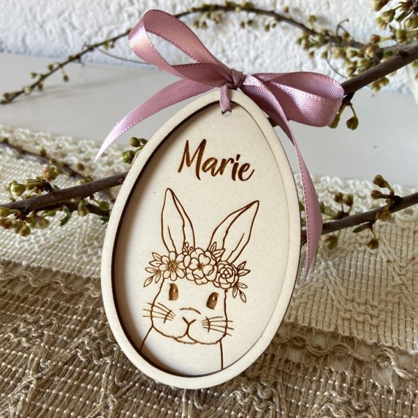 Oeuf de Pâques avec lapin