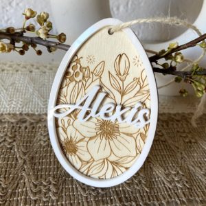 Oeuf floral et cadre/prénom