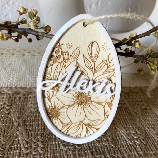 Oeuf floral et cadre/prénom