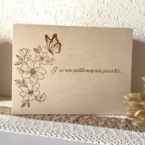 Grande boîte en bois "Fleurs et papillons"