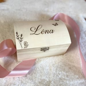 Boîte coffre à trésors "fleurs et papillons"