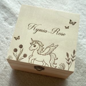 Boîte en bois carré "Licorne"