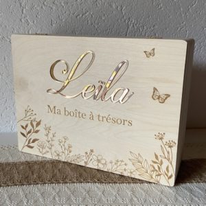 Grande boîte en bois avec prénom "Champêtre"