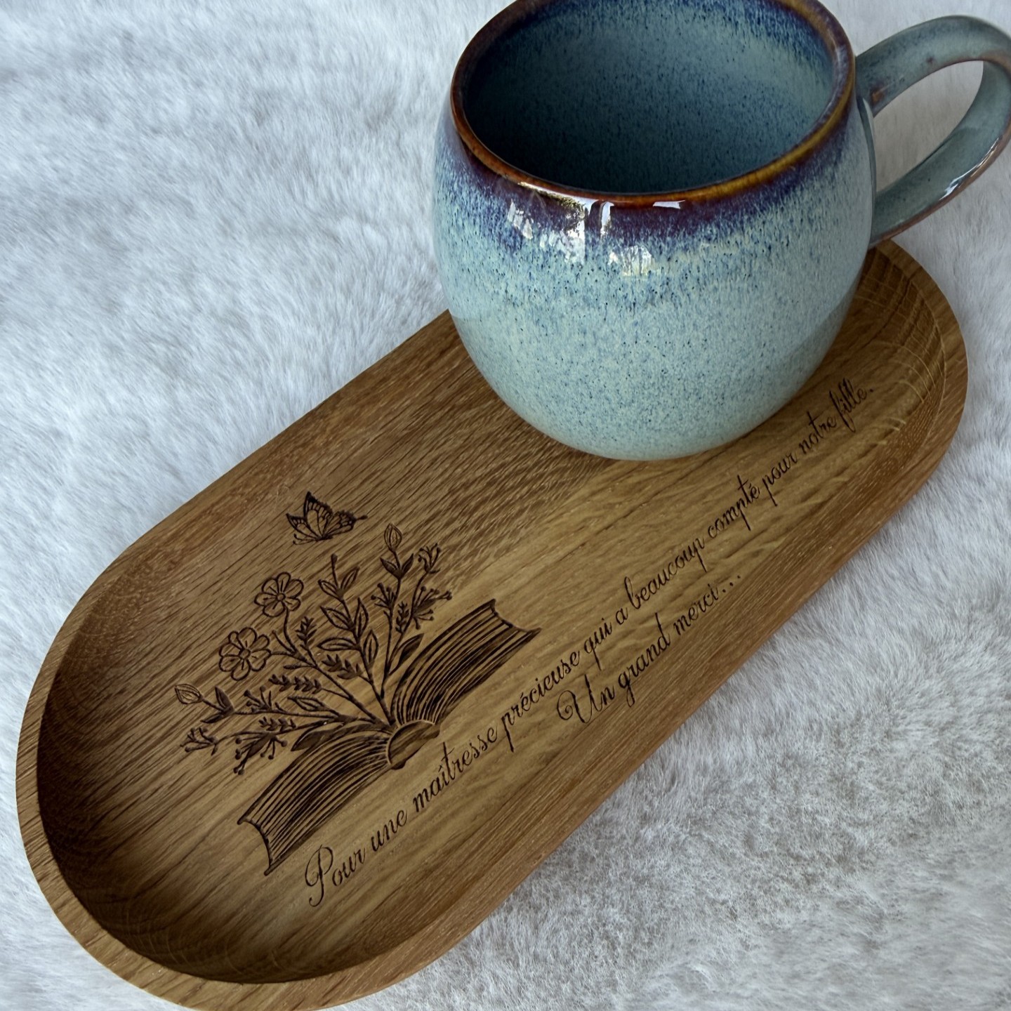 Tasse avec plateau en bois – Image 4