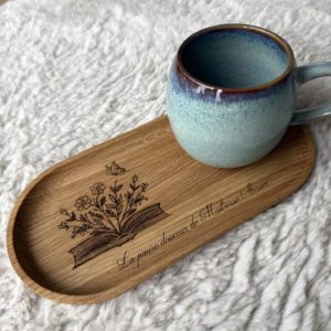 Tasse avec plateau en bois